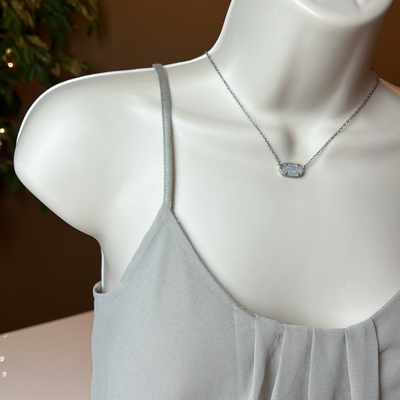 BANANA REPUBLICAN BEIGE FLOWING SPAGHETTI STRAP TOP SIZE SMALL. - Picture 5 of 12